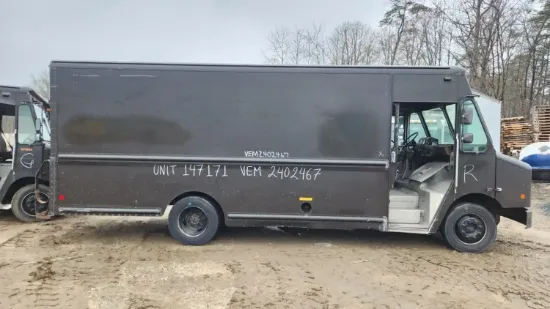 Picture of 2009-freightliner-mt55-chassis-truck-delivery